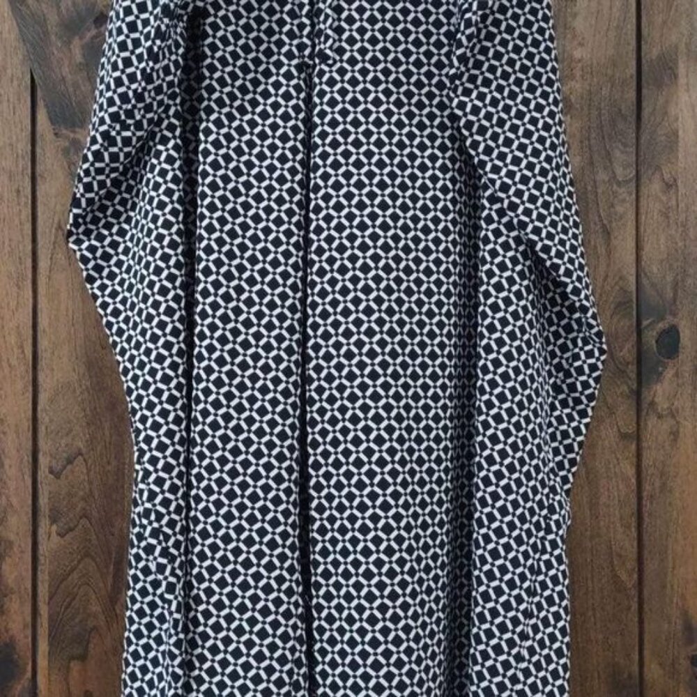 26/28 Lane Bryant black/white Womens faux pocket Pants 24” Inseam C5662